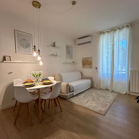 V&C Home Rental Specialist Appartamenti Fronte Lago Maggiore Germignaga 외부 사진