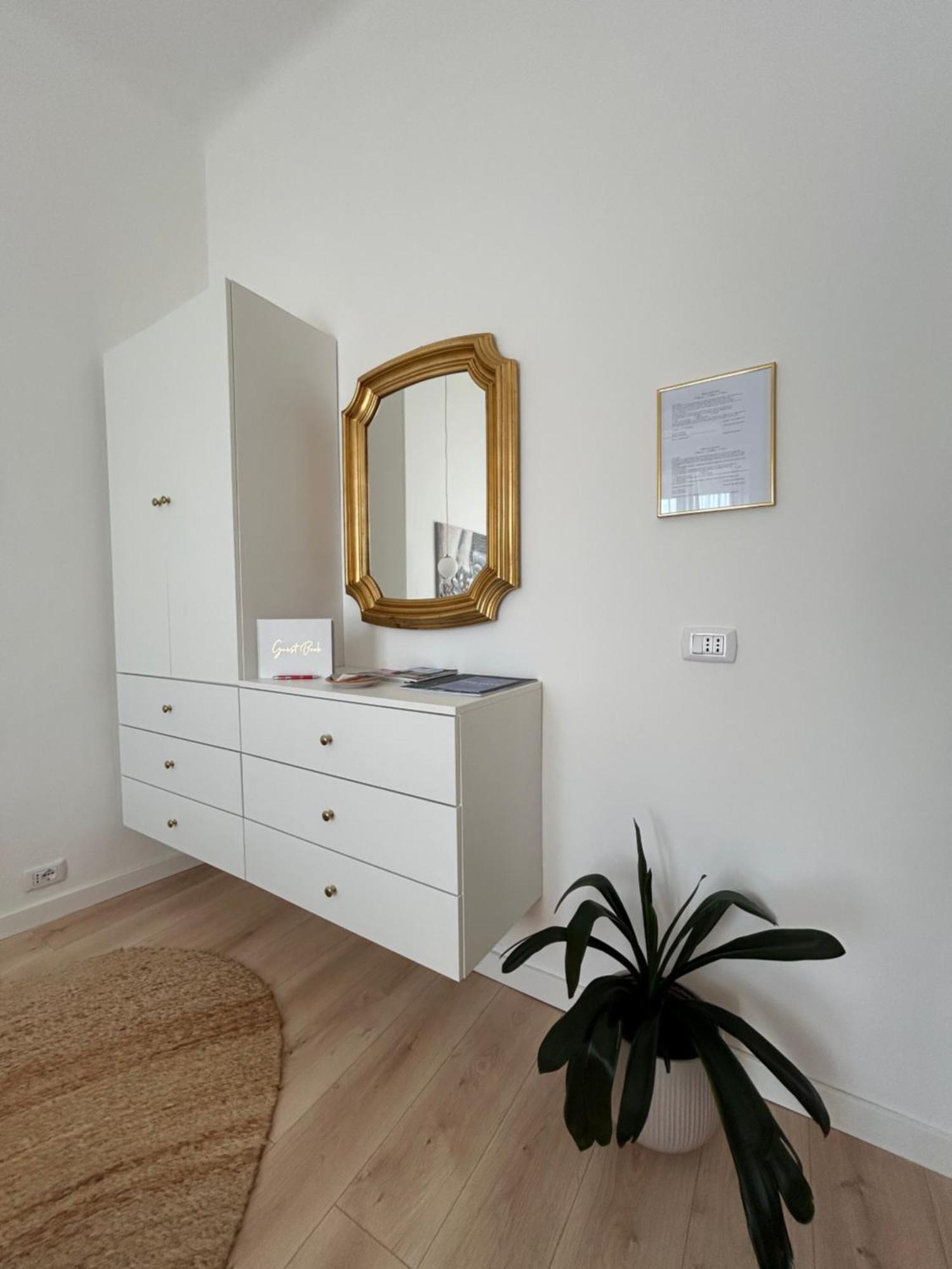 V&C Home Rental Specialist Appartamenti Fronte Lago Maggiore Germignaga 외부 사진