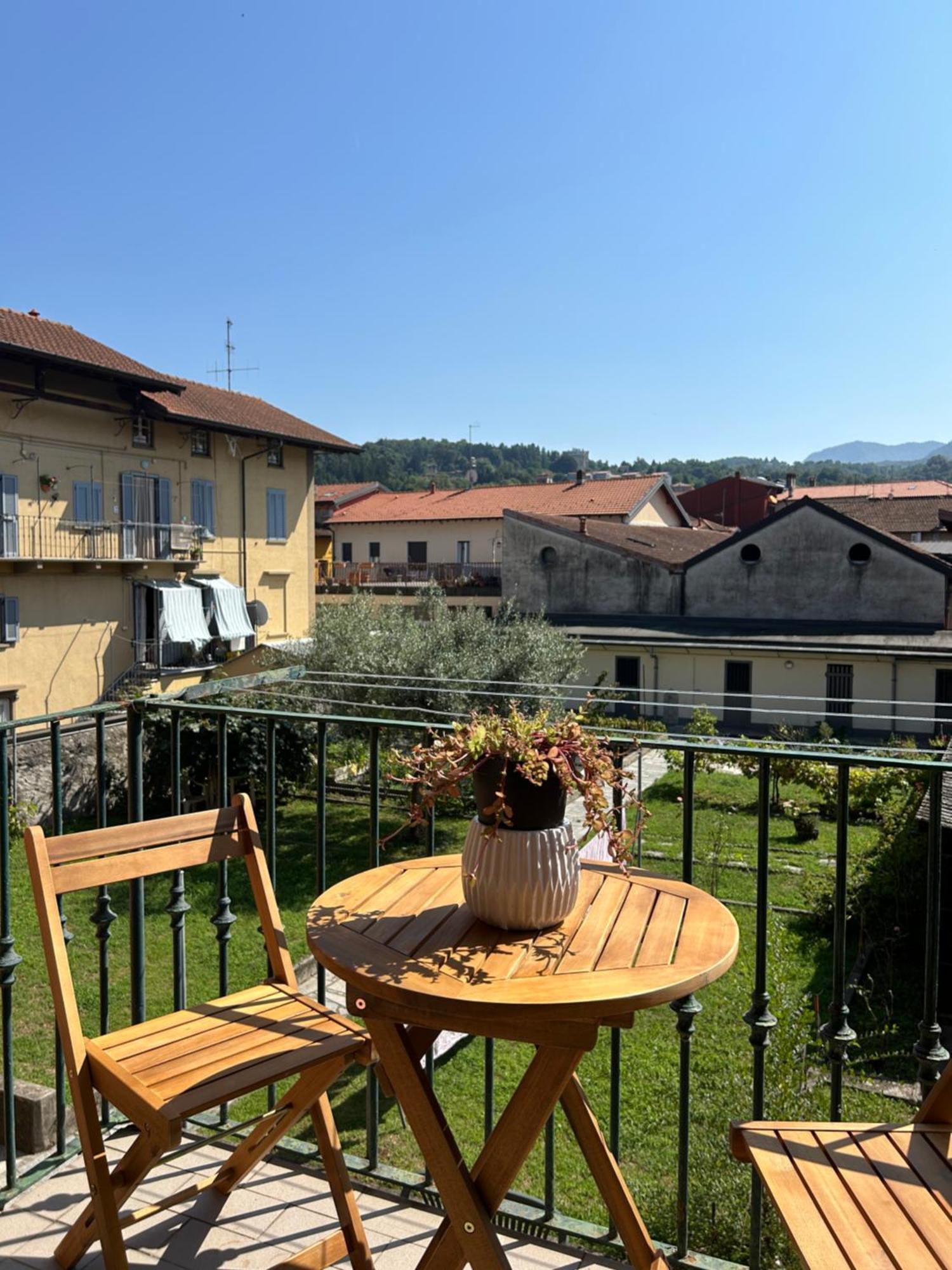 V&C Home Rental Specialist Appartamenti Fronte Lago Maggiore Germignaga 외부 사진